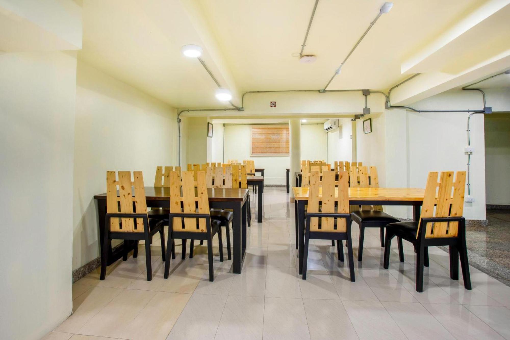 Oyo 928 Leaf Hostel Chiang Mai Luaran gambar