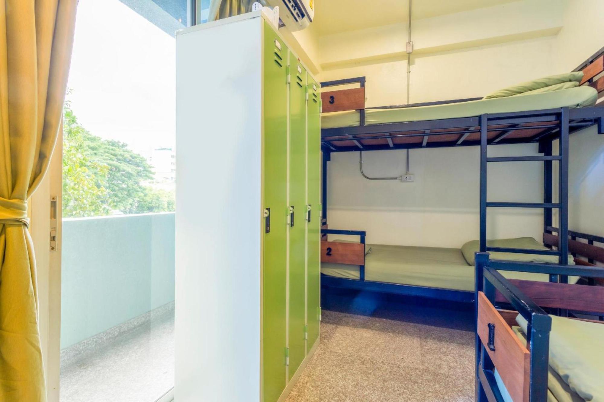 Oyo 928 Leaf Hostel Chiang Mai Luaran gambar