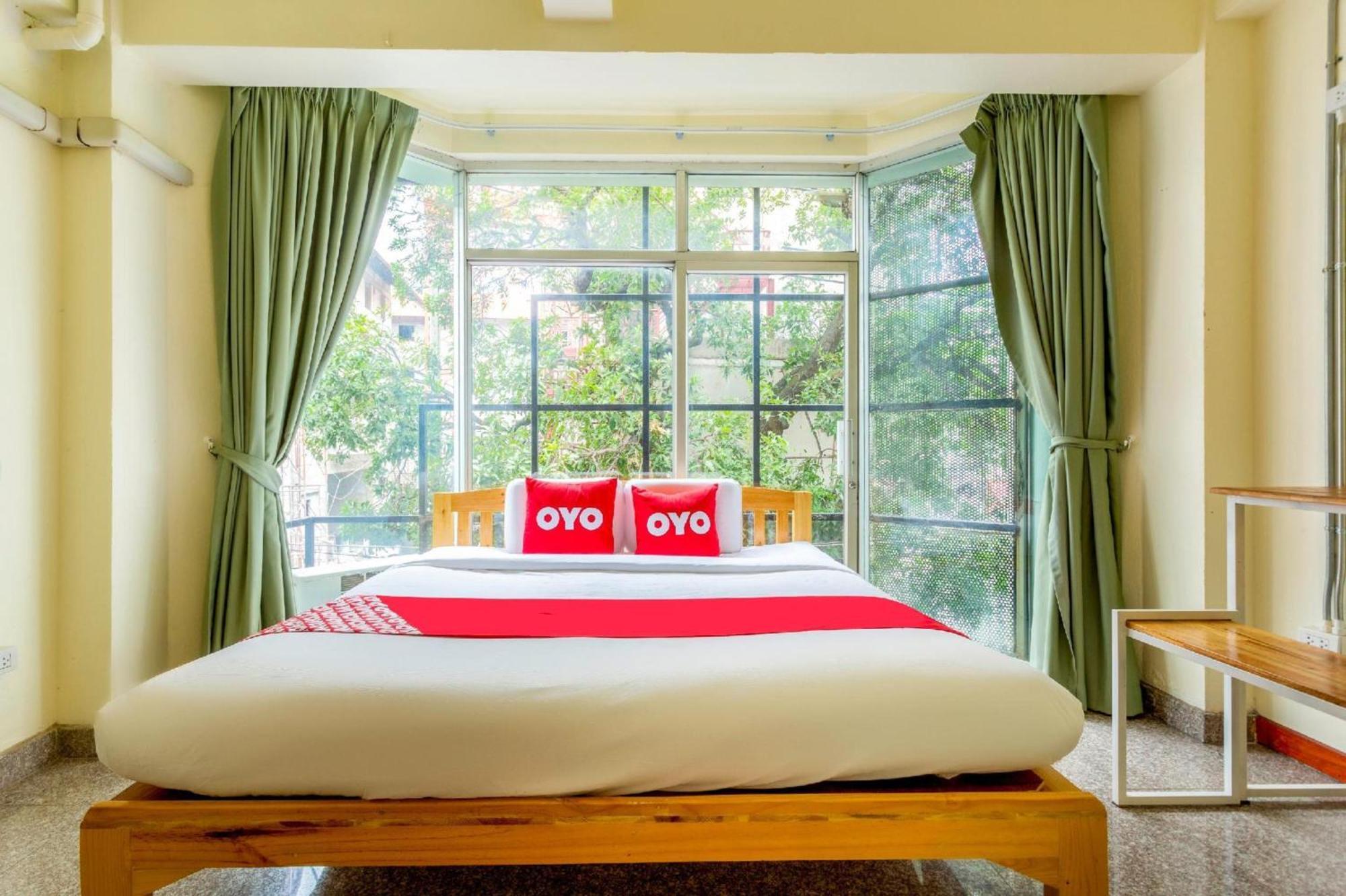 Oyo 928 Leaf Hostel Chiang Mai Luaran gambar