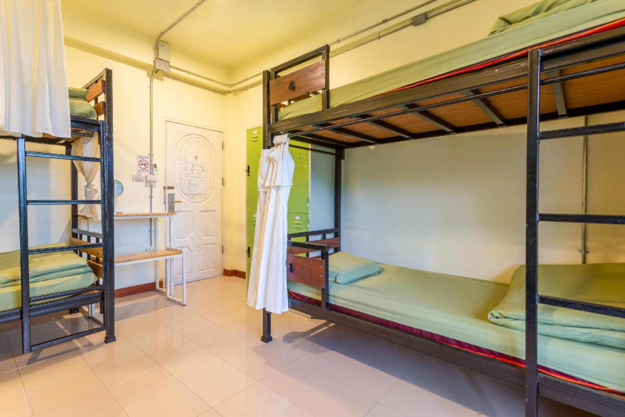 Oyo 928 Leaf Hostel Chiang Mai Luaran gambar