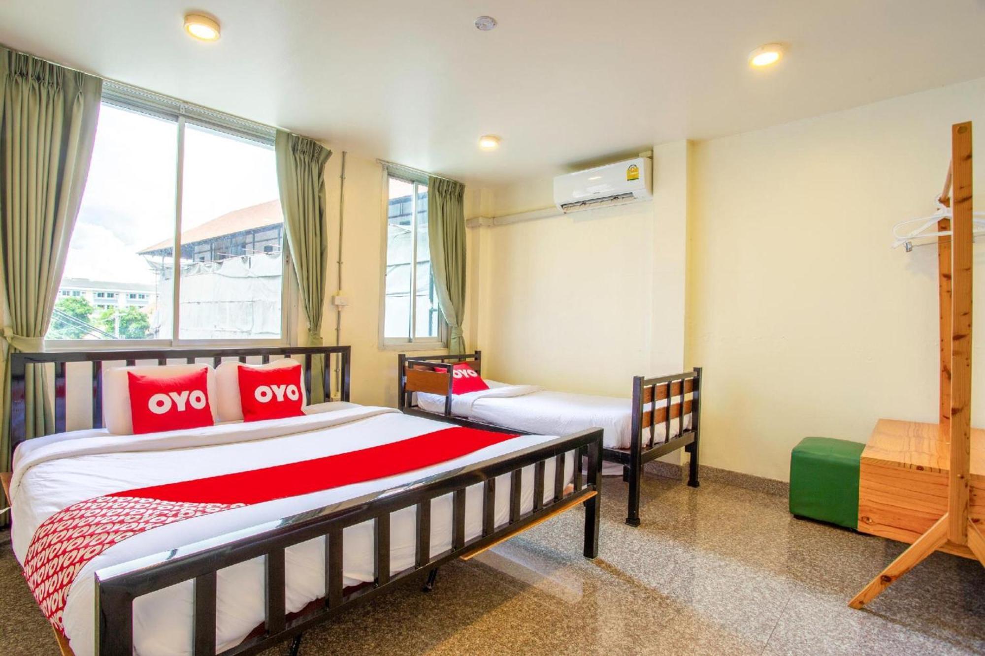 Oyo 928 Leaf Hostel Chiang Mai Luaran gambar