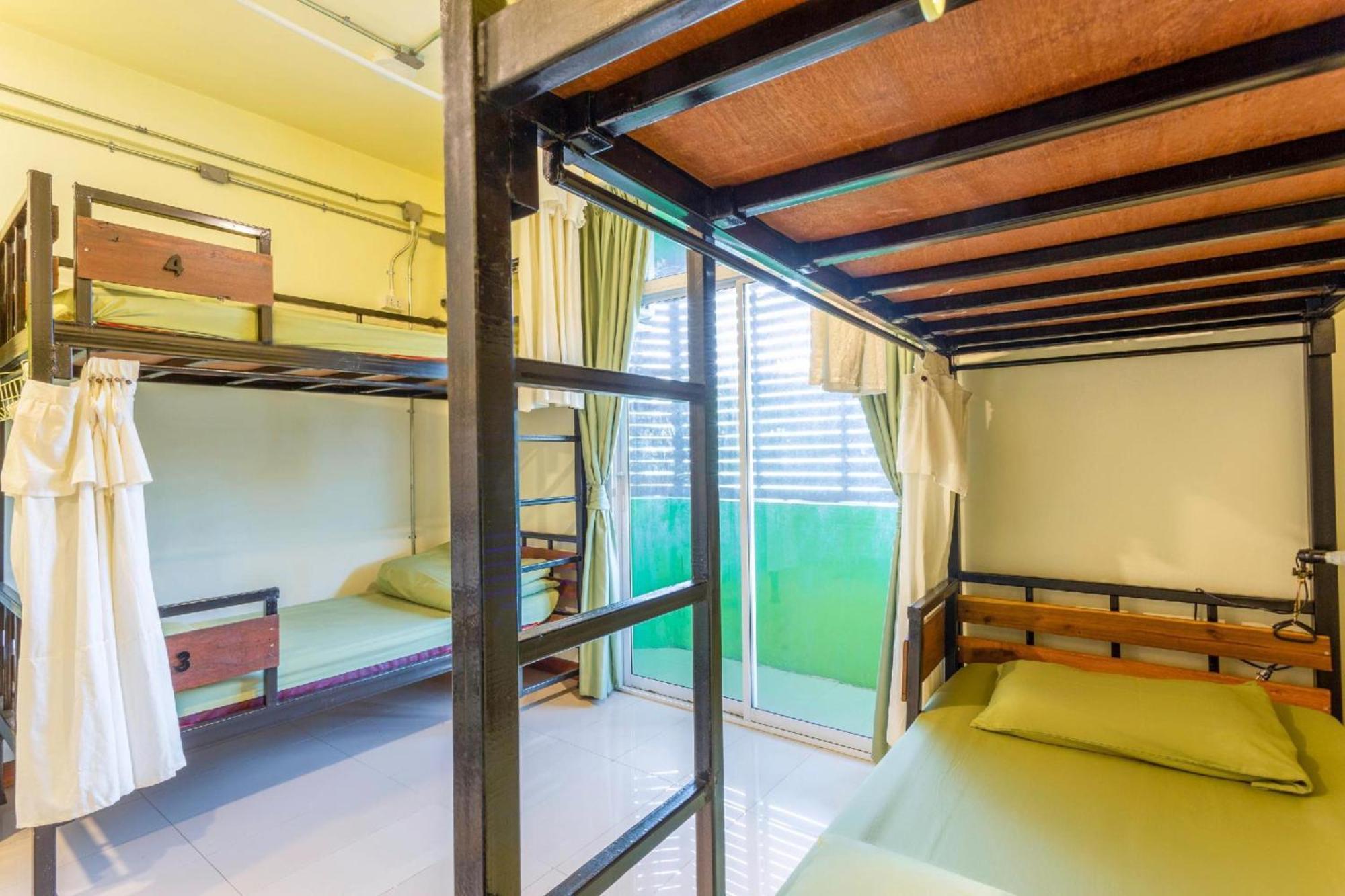 Oyo 928 Leaf Hostel Chiang Mai Luaran gambar